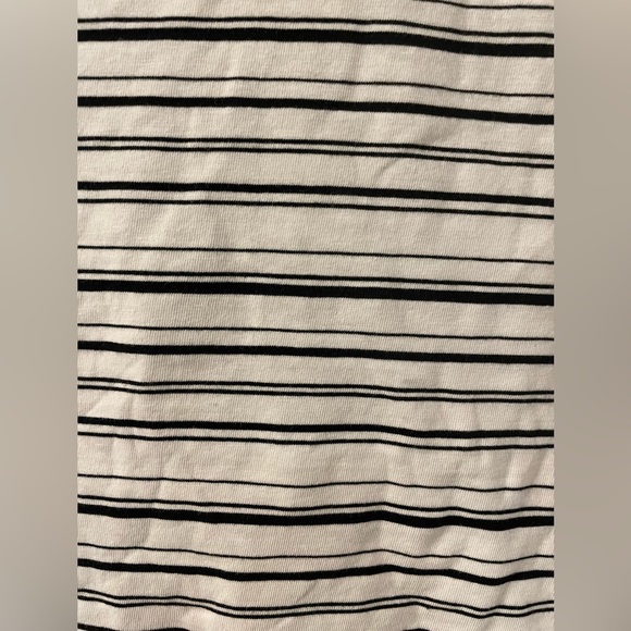 Cate’s Tee - Picture 6 of 7